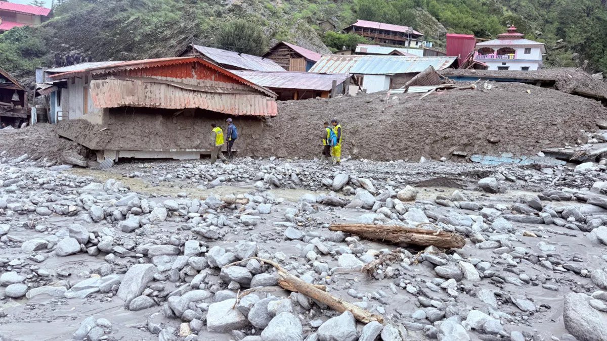 उत्‍तराखंड सरकार का एलान, प्रभावित परिवारों को अगले 6 महीने का राशन मुफ्त